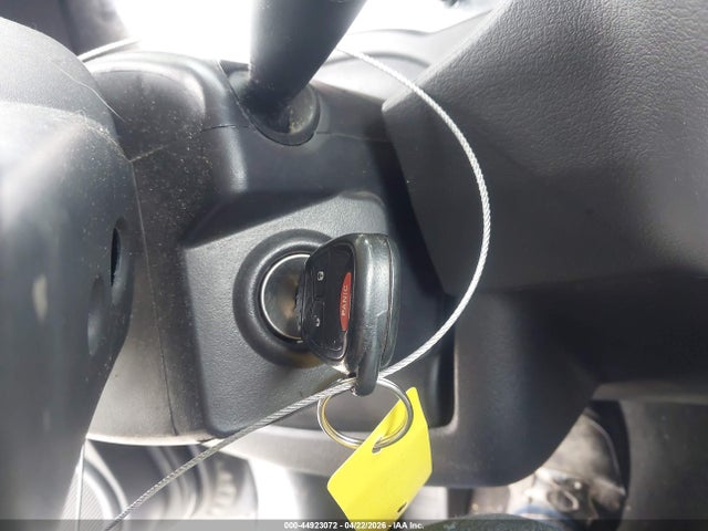 44923072 :رقم المزاد ، 1C4NJPBB6FD145975 vin ، 2015 Jeep Patriot Sport مزاد بيع