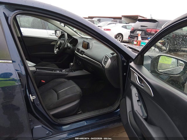 Продаж на аукціоні авто 2018 Mazda Mazda3 Sport, vin: 3MZBN1U72JM168533, номер лоту: 44923074