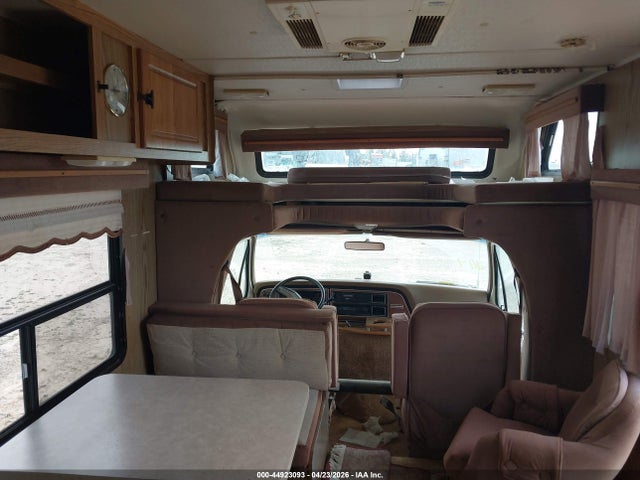 44923093 :رقم المزاد ، 1FDKE30L6HHA92343 vin ، 1987 Ford Sunset E350 Cutaway Van مزاد بيع