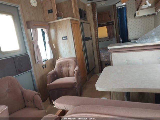 44923093 :رقم المزاد ، 1FDKE30L6HHA92343 vin ، 1987 Ford Sunset E350 Cutaway Van مزاد بيع