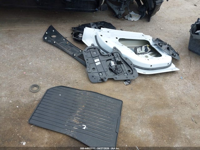 5YJ3E1EA0MF098878 Tesla Model 3 Standard Range Plus Rear-wheel Drive