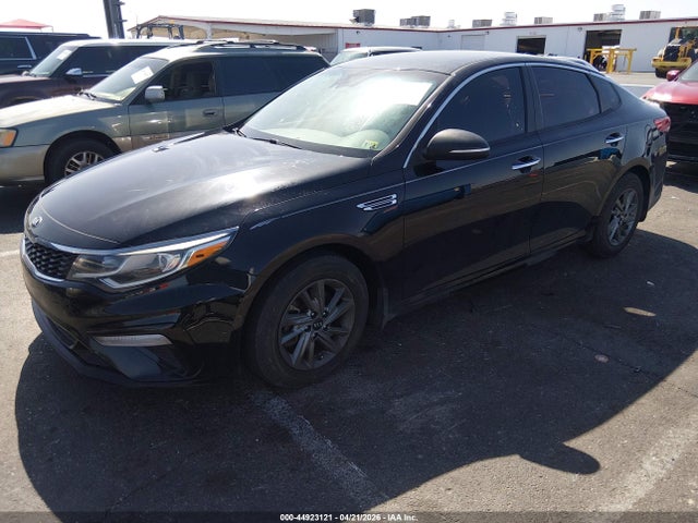 5XXGT4L38KG326617 KIA Optima Lx