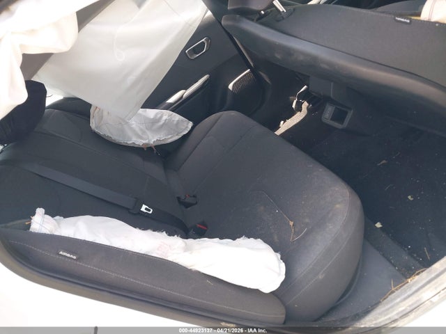 Продажа на аукционе авто 2025 Kia K4 Lxs, vin: 3KPFT4DE2SE007282, номер лота: 44923137