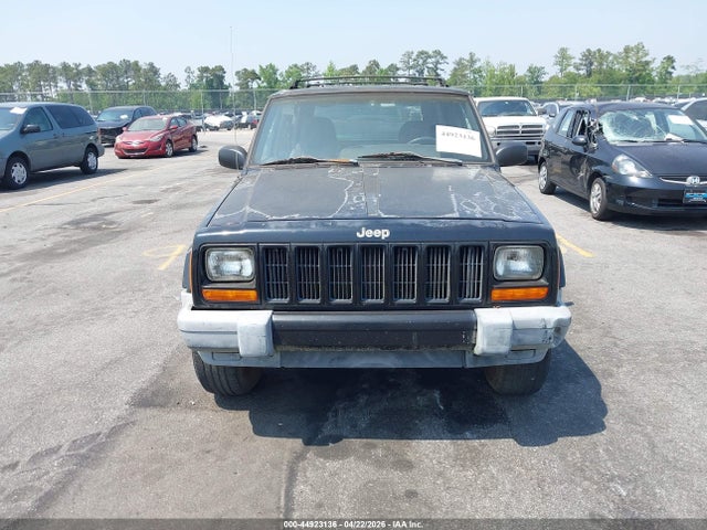 2001 Jeep Cherokee Sport მანქანა იყიდება აუქციონზე, vin: 1J4FT48S81L623875, აუქციონის ნომერი: 44923136