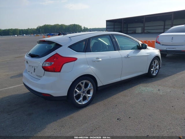 Продажа на аукционе авто 2014 Ford Focus Titanium, vin: 1FADP3N2XEL167583, номер лота: 44923164