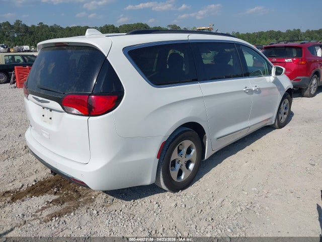 2017 Chrysler Pacifica Touring-l მანქანა იყიდება აუქციონზე, vin: 2C4RC1BG7HR506697, აუქციონის ნომერი: 44923166