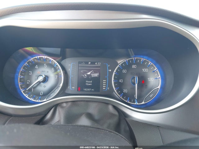 2017 Chrysler Pacifica Touring-l მანქანა იყიდება აუქციონზე, vin: 2C4RC1BG7HR506697, აუქციონის ნომერი: 44923166