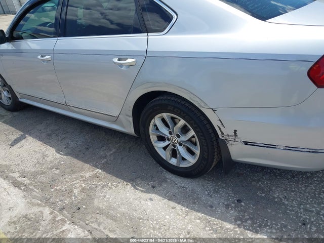Aukcja sprzedaży 2016 Volkswagen Passat 1.8t S, vin: 1VWAS7A39GC026862, numer aukcji: 44923184
