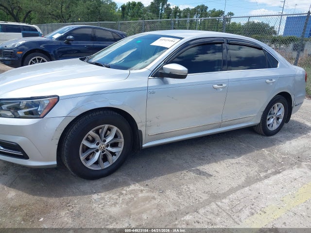 Aukcja sprzedaży 2016 Volkswagen Passat 1.8t S, vin: 1VWAS7A39GC026862, numer aukcji: 44923184