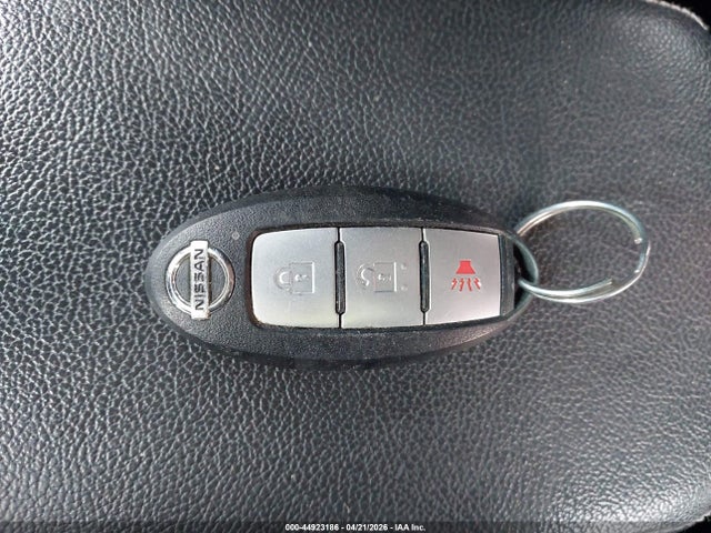 Продажа на аукционе авто 2019 Nissan Kicks S, vin: 3N1CP5CU5KL559783, номер лота: 44923186