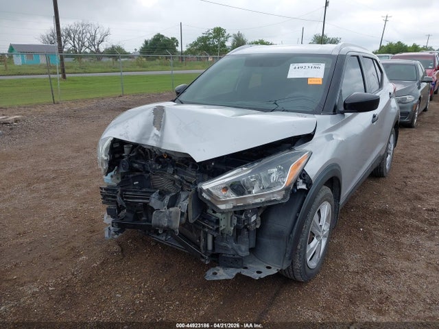 Продажа на аукционе авто 2019 Nissan Kicks S, vin: 3N1CP5CU5KL559783, номер лота: 44923186