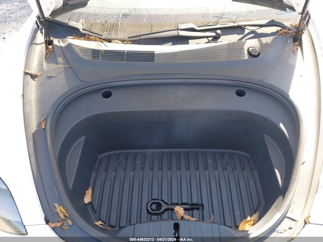 44923213 :رقم المزاد ، 5YJ3E1EB5MF924844 vin ، 2021 Tesla Model 3 Long Range Dual Motor All-wheel Drive مزاد بيع