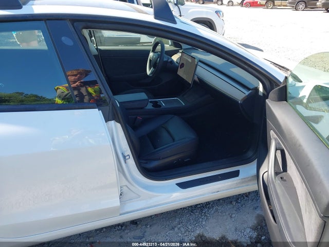 44923213 :رقم المزاد ، 5YJ3E1EB5MF924844 vin ، 2021 Tesla Model 3 Long Range Dual Motor All-wheel Drive مزاد بيع