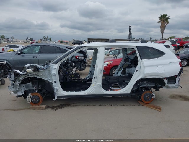 Toyota Highlander Hybrid Platinum 2025 5TDEBRCH0SS680634 Image 18