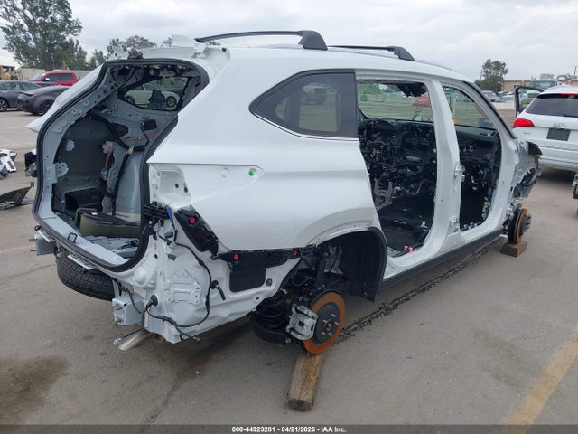 Toyota Highlander Hybrid Platinum 2025 5TDEBRCH0SS680634 Image 4