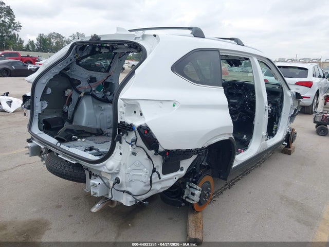 Toyota Highlander Hybrid Platinum 2025 5TDEBRCH0SS680634 Image 13