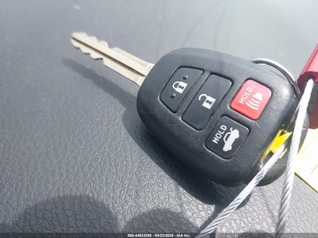 Продажа на аукционе авто 2019 Toyota Corolla Le, vin: 2T1BURHE6KC165559, номер лота: 44923288