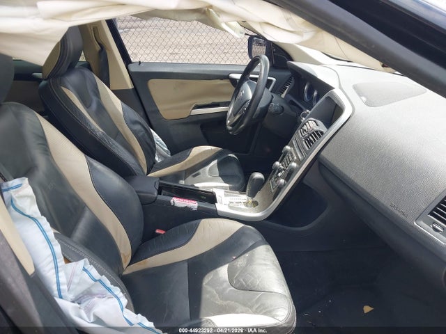 Продаж на аукціоні авто 2012 Volvo Xc60 T6 Platinum, vin: YV4902DZ3C2263794, номер лоту: 44923292