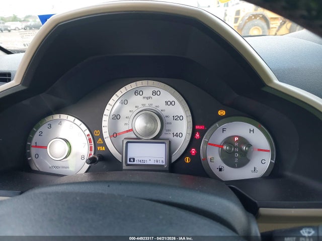 44923317 :رقم المزاد ، 5FNYF4H89AB008801 vin ، 2010 Honda Pilot Touring مزاد بيع