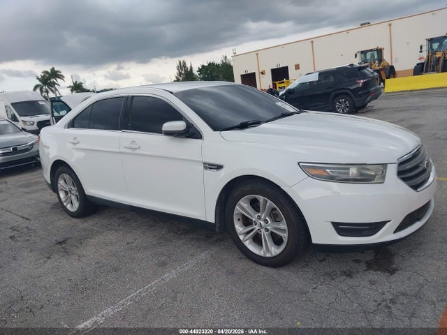 2014 Ford Taurus Sel მანქანა იყიდება აუქციონზე, vin: 1FAHP2E83EG173573, აუქციონის ნომერი: 44923320