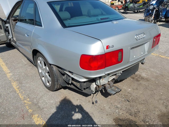 2001 Audi S8 4.2 მანქანა იყიდება აუქციონზე, vin: WAUGU54D51N013566, აუქციონის ნომერი: 44923328