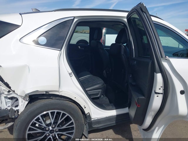 44923351 :رقم المزاد ، 1FMCU0E16RUA15381 vin ، 2024 Ford Escape Phev مزاد بيع