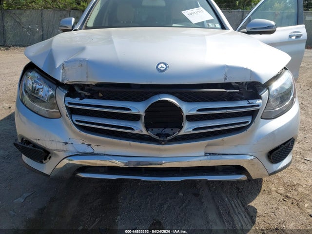 2017 Mercedes-benz Glc 300 4matic მანქანა იყიდება აუქციონზე, vin: WDC0G4KB3HF236095, აუქციონის ნომერი: 44923352