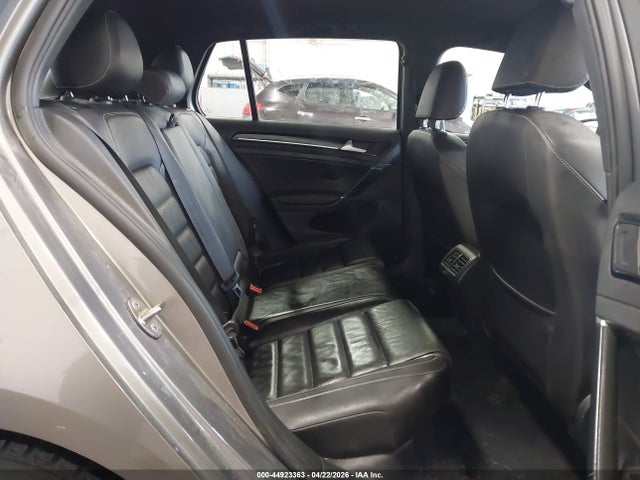 2016 Volkswagen Golf R 4-door მანქანა იყიდება აუქციონზე, vin: WVWUF7AU0GW139224, აუქციონის ნომერი: 44923363