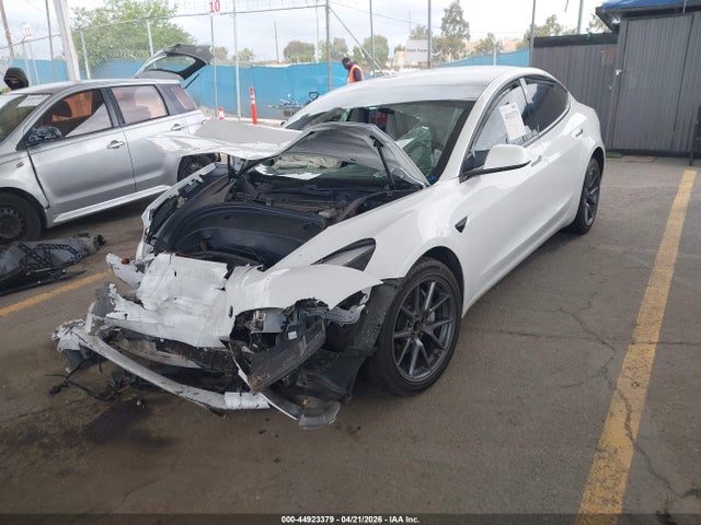 2021 Tesla Model 3 Standard Range Plus Rear-wheel Drive მანქანა იყიდება აუქციონზე, vin: 5YJ3E1EA4MF000824, აუქციონის ნომერი: 44923379