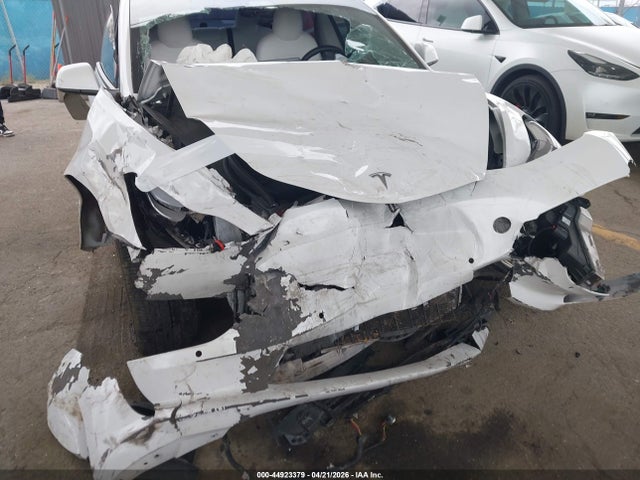 2021 Tesla Model 3 Standard Range Plus Rear-wheel Drive მანქანა იყიდება აუქციონზე, vin: 5YJ3E1EA4MF000824, აუქციონის ნომერი: 44923379