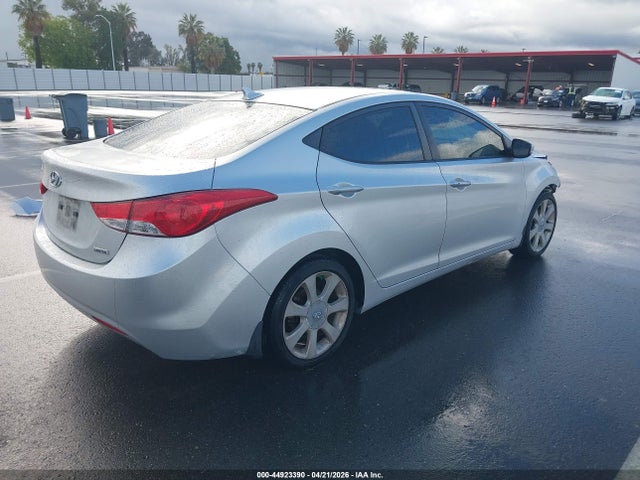 2013 Hyundai Elantra Limited მანქანა იყიდება აუქციონზე, vin: KMHDH4AE5DU720674, აუქციონის ნომერი: 44923390
