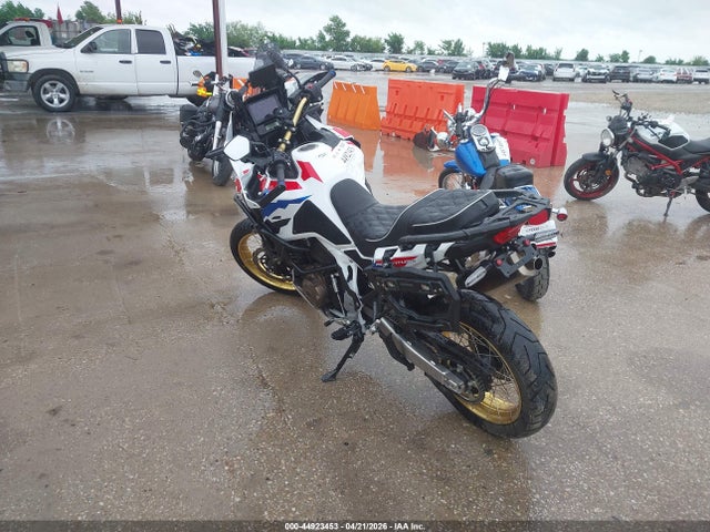 Honda Crf1100 A4 2025 JH2SD15B2SK100449 Image 3