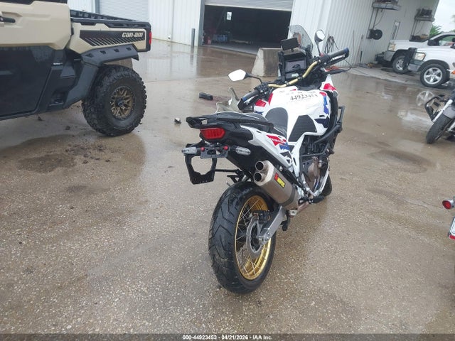 Honda Crf1100 A4 2025 JH2SD15B2SK100449 Image 6