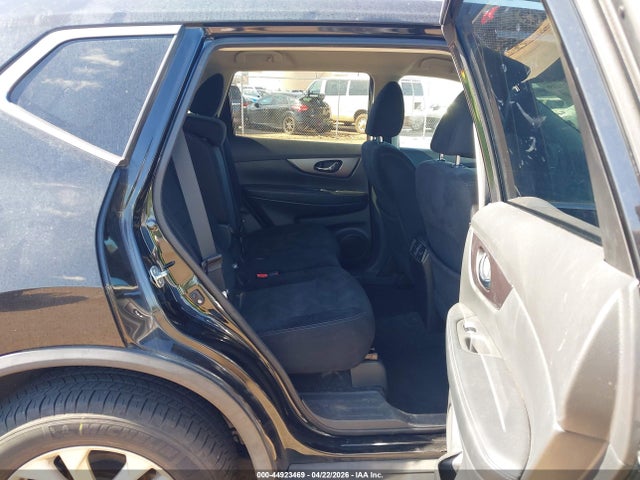 44923469 :رقم المزاد ، 5N1AT2MT5GC790248 vin ، 2016 Nissan Rogue Sv مزاد بيع