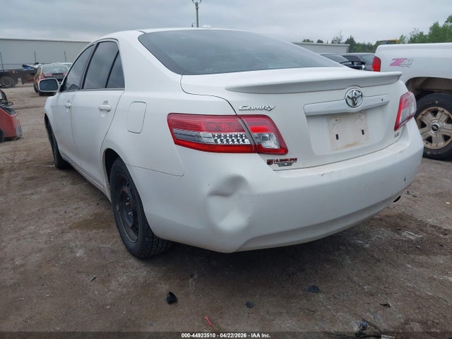 2011 Toyota Camry Le მანქანა იყიდება აუქციონზე, vin: 4T1BF3EK4BU745215, აუქციონის ნომერი: 44923510