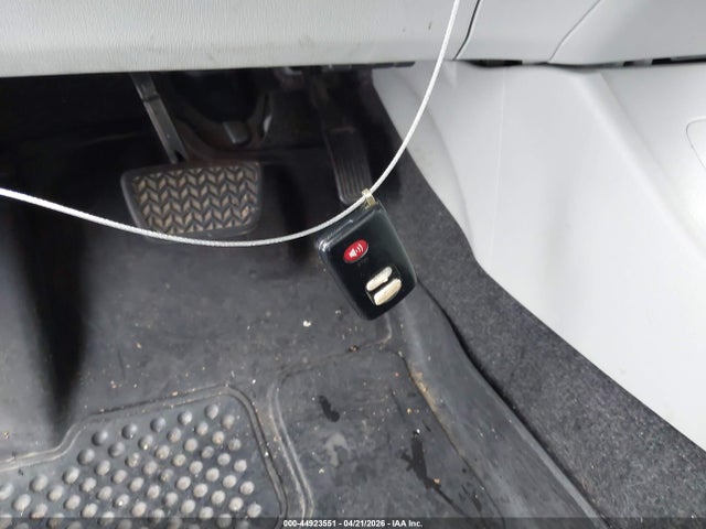 Toyota Prius Three 2014 JTDKN3DU6E1781939 Image 11
