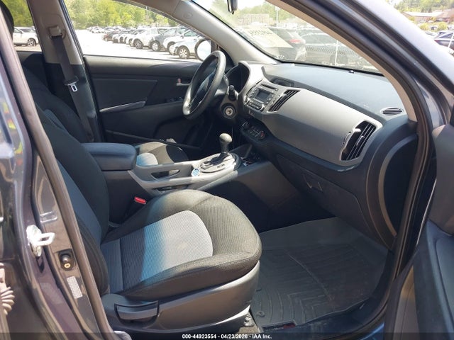 Продажа на аукционе авто 2016 Kia Sportage Lx, vin: KNDPBCAC1G7880372, номер лота: 44923554