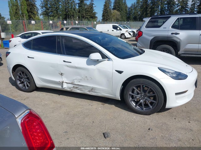 Tesla Model 3 Long Range/mid Range/standard Range/standard Range Plus 2019 5YJ3E1EA2KF441543 Image 13