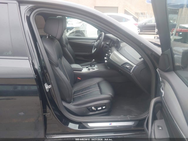 WBAJE5C51JWA93734 BMW 540I