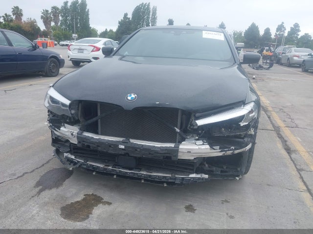 WBAJE5C51JWA93734 BMW 540I