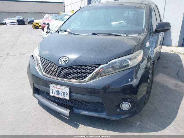 Aukcja sprzedaży 2016 Toyota Sienna Se 8 Passenger, vin: 5TDXK3DC0GS731968, numer aukcji: 44923635