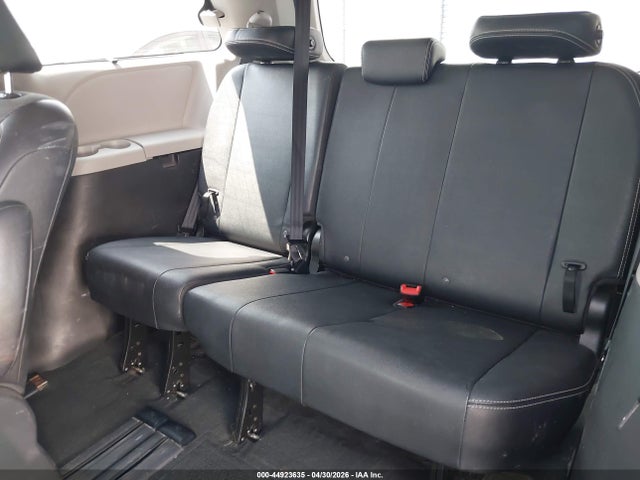 Aukcja sprzedaży 2016 Toyota Sienna Se 8 Passenger, vin: 5TDXK3DC0GS731968, numer aukcji: 44923635