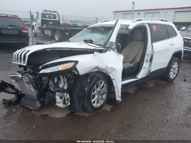 Auction sale of the 2017 Jeep Cherokee Latitude Fwd, vin: 1C4PJLCB8HW669071, lot number: 44923656