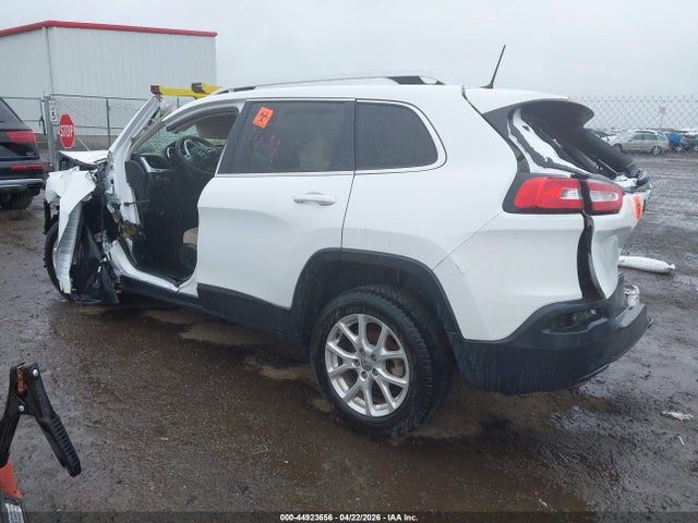 Auction sale of the 2017 Jeep Cherokee Latitude Fwd, vin: 1C4PJLCB8HW669071, lot number: 44923656