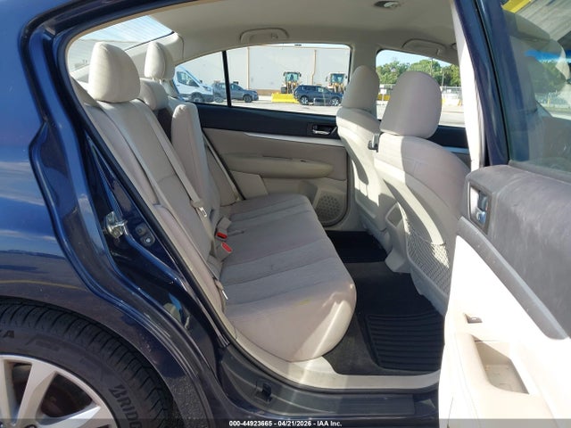 2014 Subaru Legacy 2.5i Premium მანქანა იყიდება აუქციონზე, vin: 4S3BMCC60E3026263, აუქციონის ნომერი: 44923665