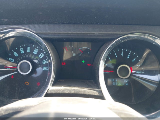 1ZVBP8AM3E5250408 Ford Mustang V6