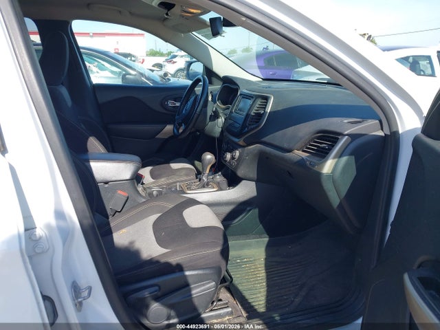 Продаж на аукціоні авто 2018 Jeep Cherokee Latitude 4x4, vin: 1C4PJMCX1JD600810, номер лоту: 44923691