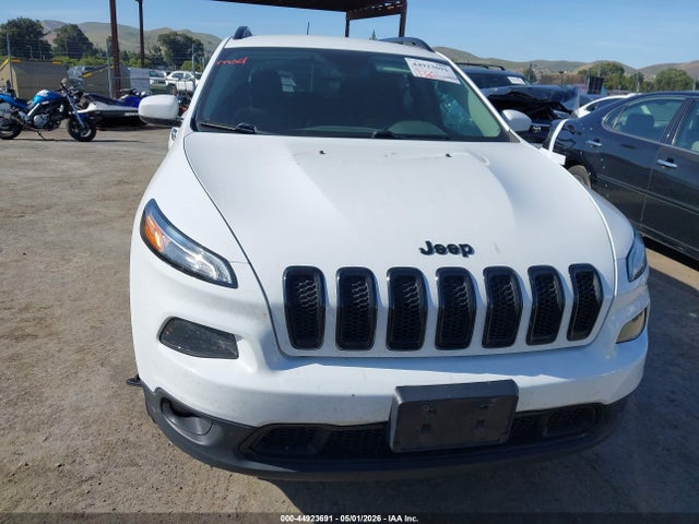 Продаж на аукціоні авто 2018 Jeep Cherokee Latitude 4x4, vin: 1C4PJMCX1JD600810, номер лоту: 44923691