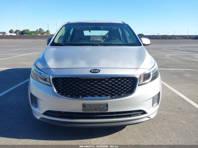 Продаж на аукціоні авто 2018 Kia Sedona L, vin: KNDMA5C13J6404893, номер лоту: 44923713