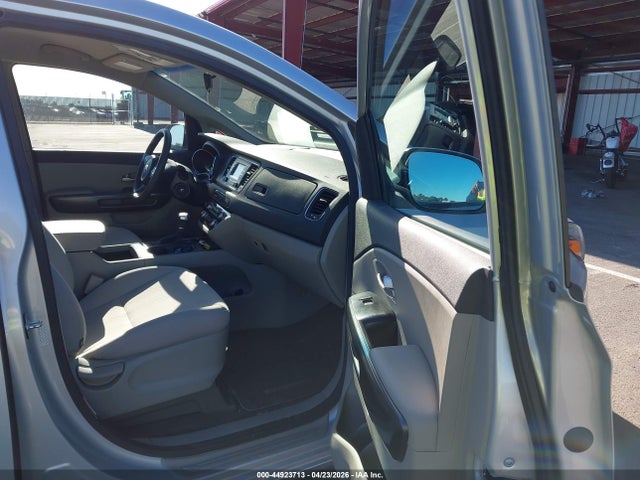 Продаж на аукціоні авто 2018 Kia Sedona L, vin: KNDMA5C13J6404893, номер лоту: 44923713